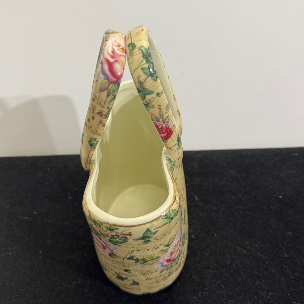 Antique Reflection By Godinger Porcelain Handbag Figurine Sheet Music and Roses - Picture 3 of 7
